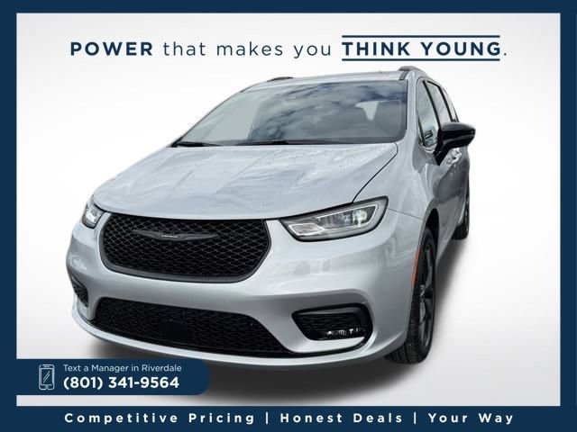 New 2026 Chrysler Pacifica Select w/ S Appearance Package image 9