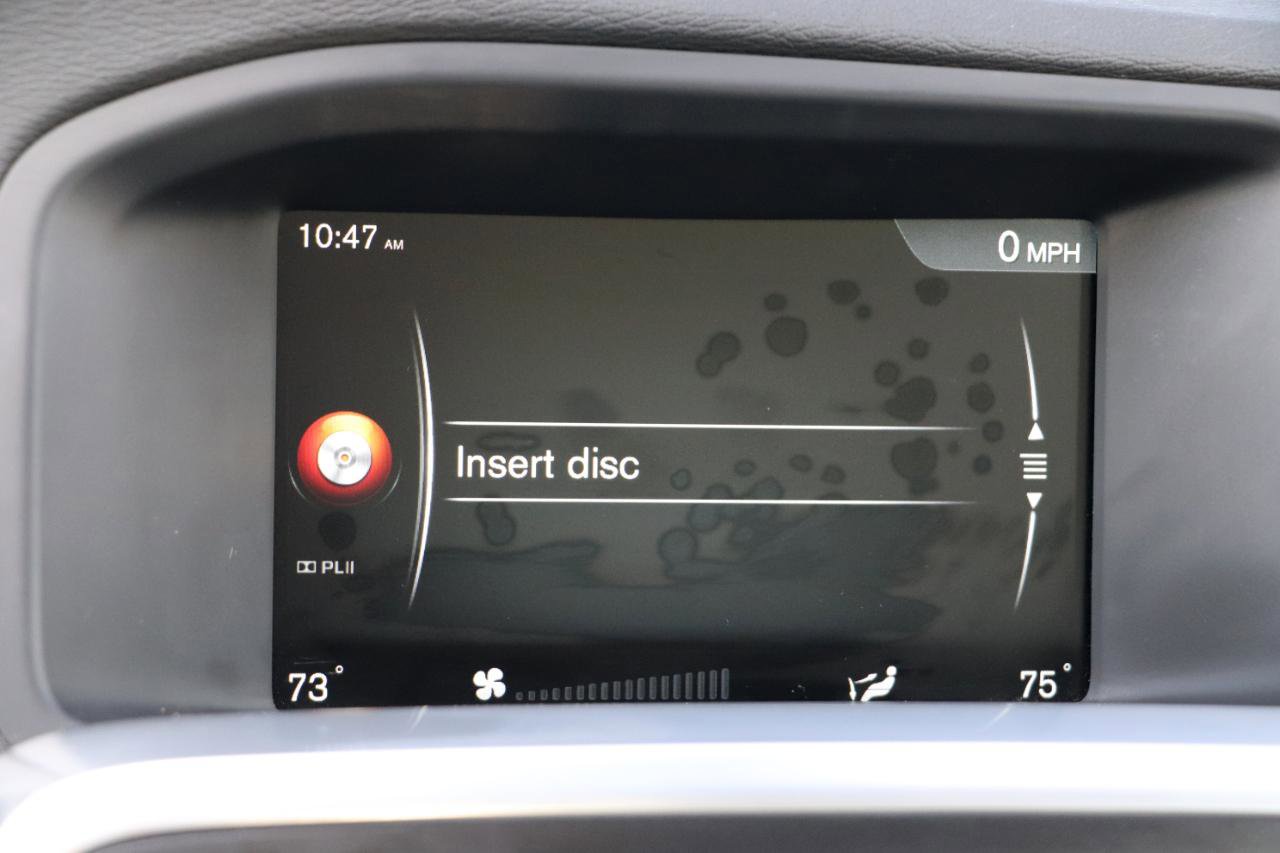 Used 2015 Volvo V60 T5 Platinum image 18