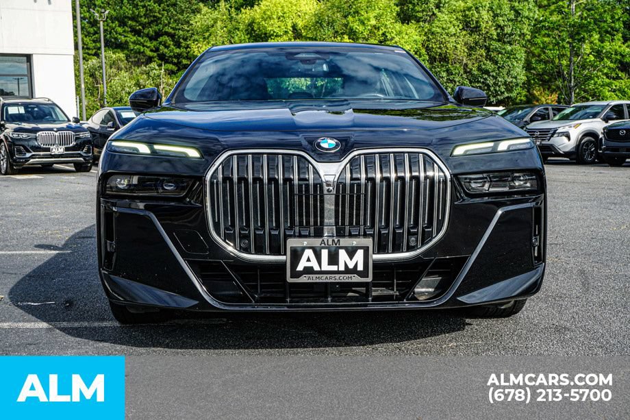 Used 2024 BMW 740i xDrive AWD/4WD image 9