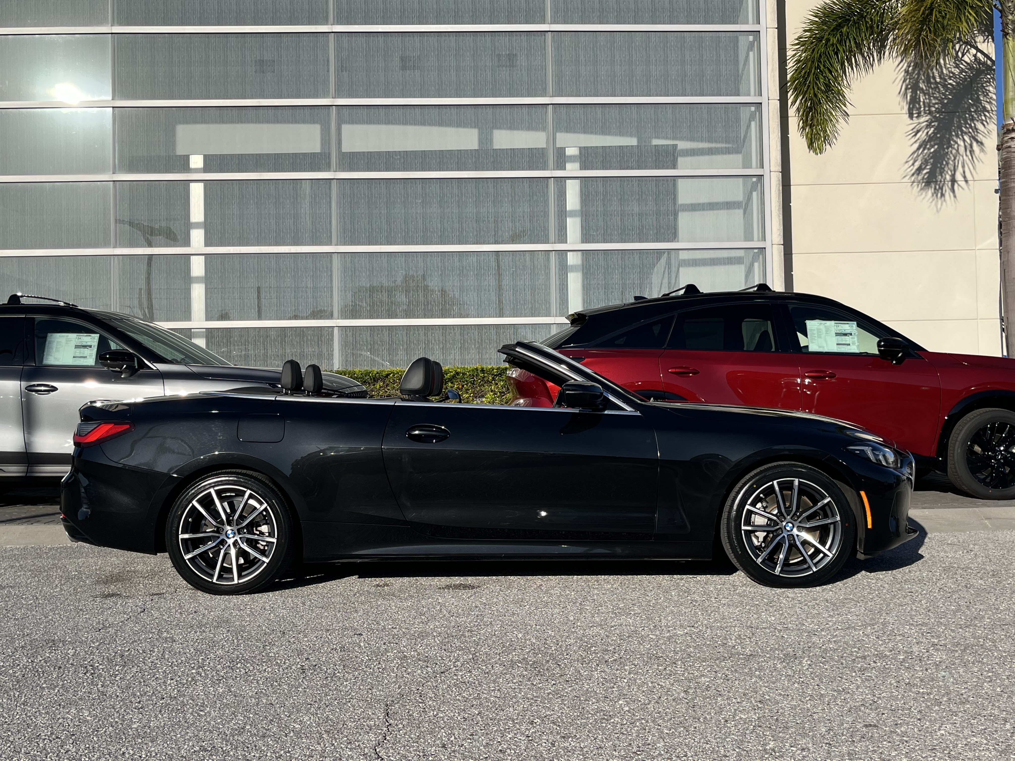 Used 2025 BMW 430i Convertible w/ Premium Package RWD image 9