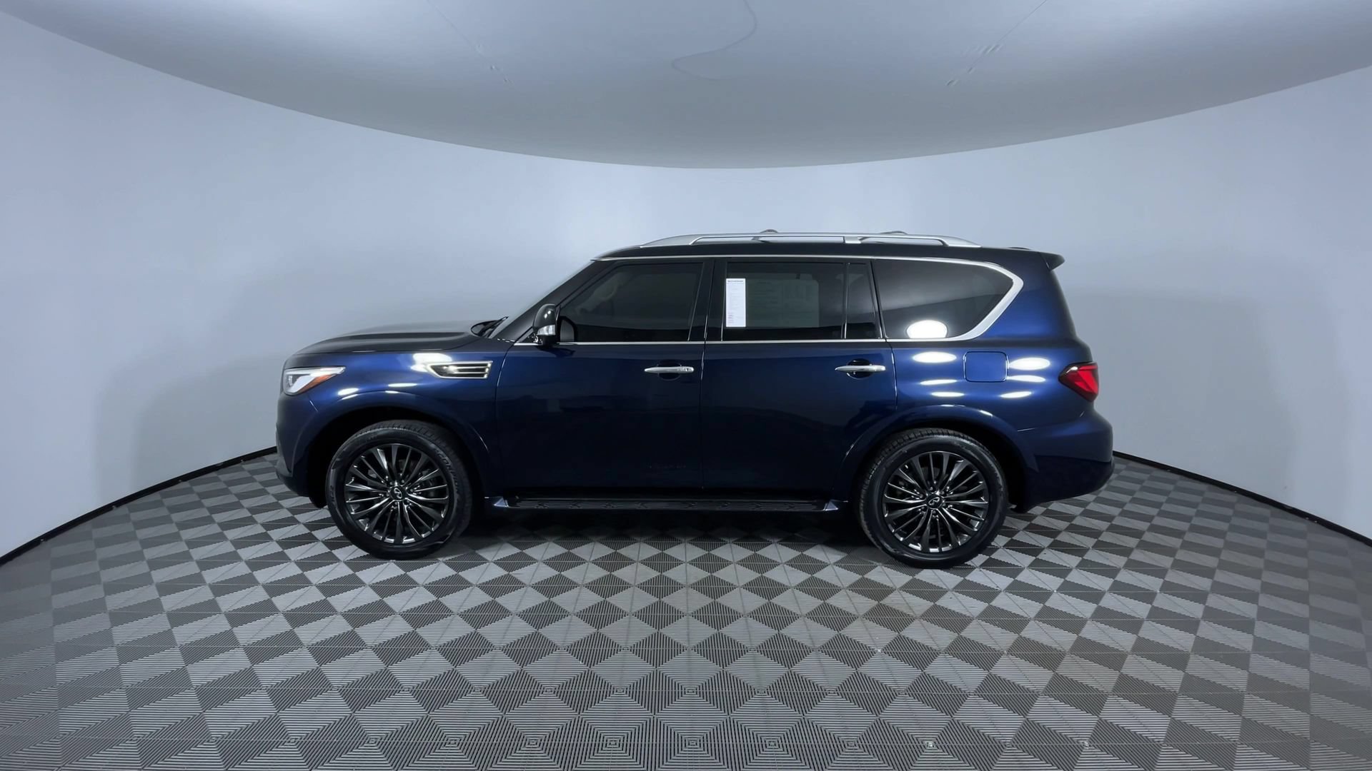 Used 2022 INFINITI QX80 Premium Select w/ Cargo Package AWD/4WD image 5