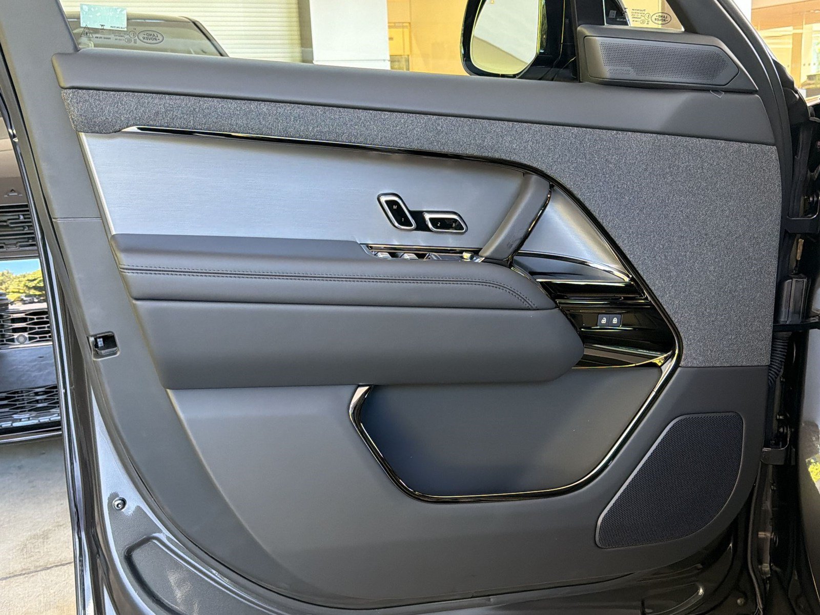 New 2026 Land Rover Range Rover Sport SE AWD/4WD image 21