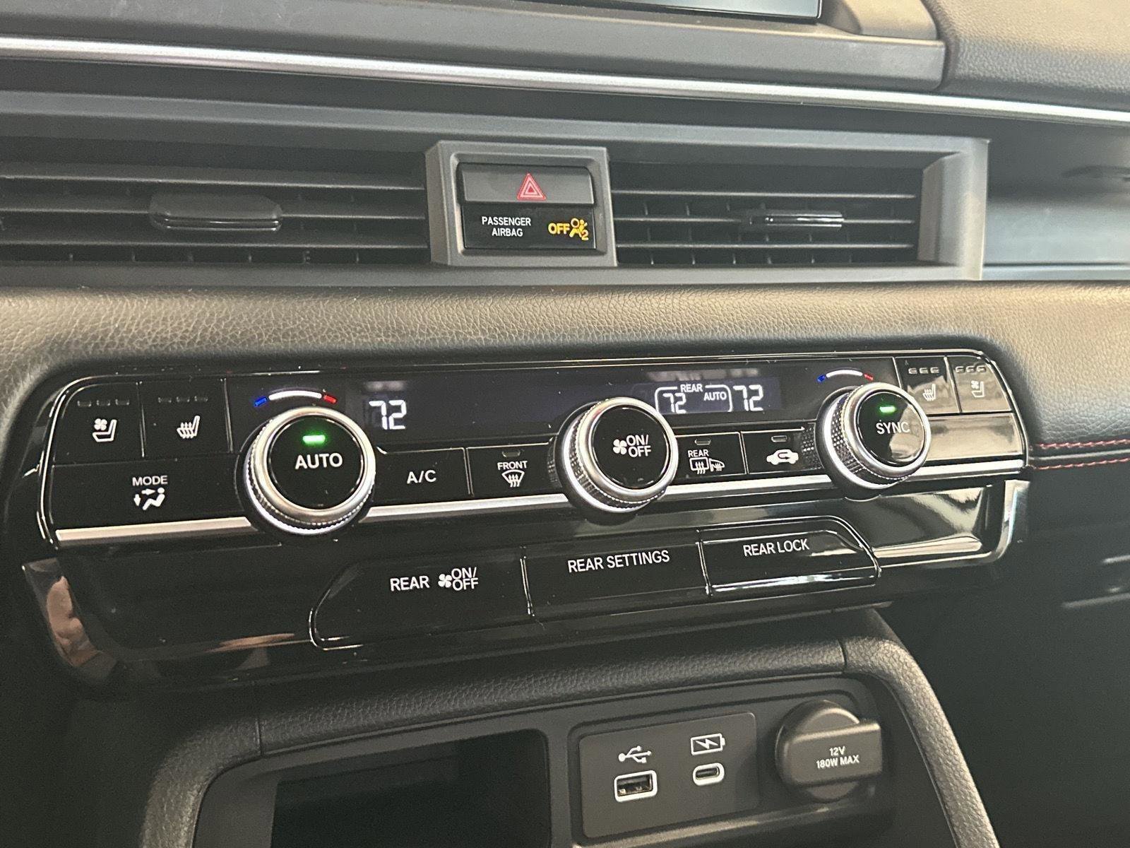 Certified 2025 Honda Pilot Black Edition image 19