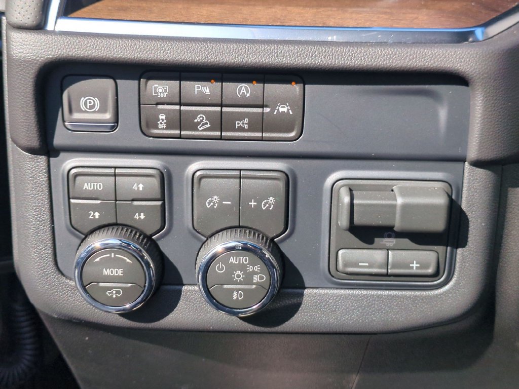 New 2026 Chevrolet Tahoe High Country AWD/4WD image 21