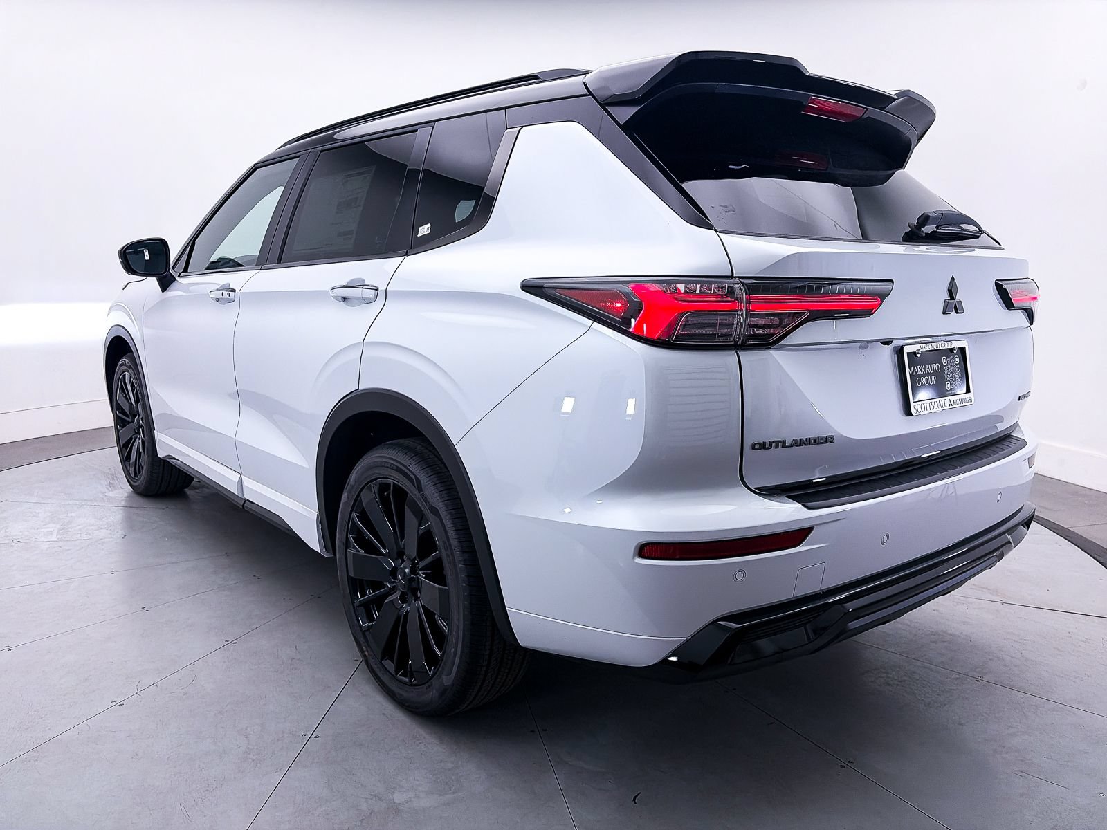 New 2026 Mitsubishi Outlander SEL Black Edition AWD/4WD image 5