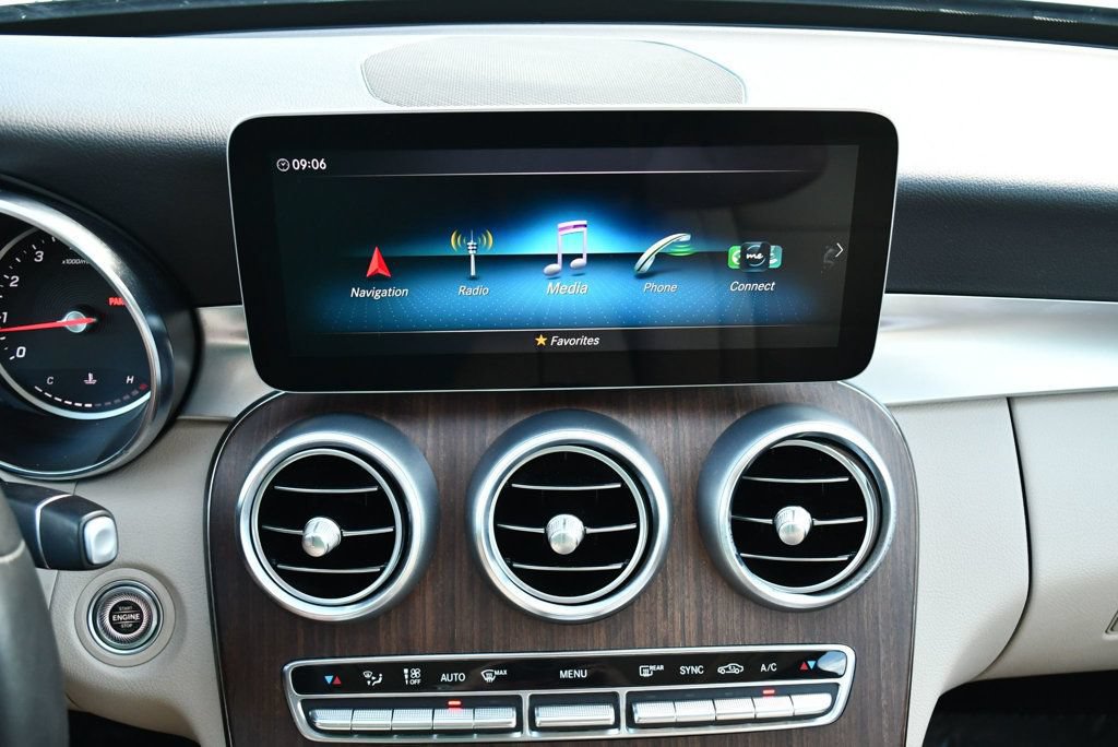 Used 2019 Mercedes-Benz C 300 4MATIC Sedan image 54
