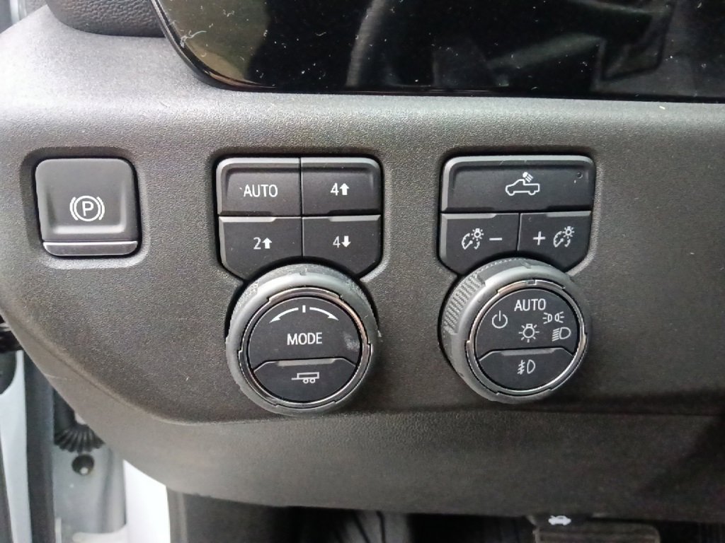 Used 2024 Chevrolet Silverado 1500 LT Trail Boss w/ Convenience Package II image 17