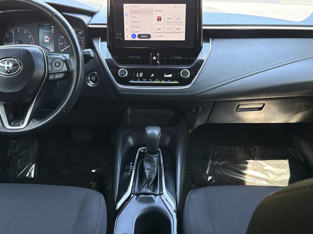 Used 2025 Toyota Corolla SE FWD image 14