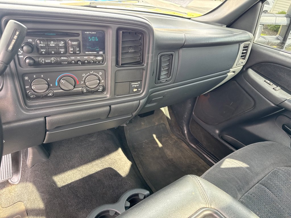 Used 2002 Chevrolet Silverado 2500 LS AWD/4WD image 13