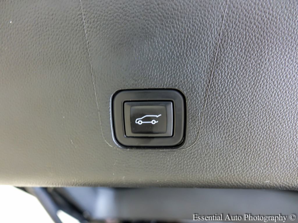 Used 2023 Chevrolet Traverse High Country AWD/4WD image 26