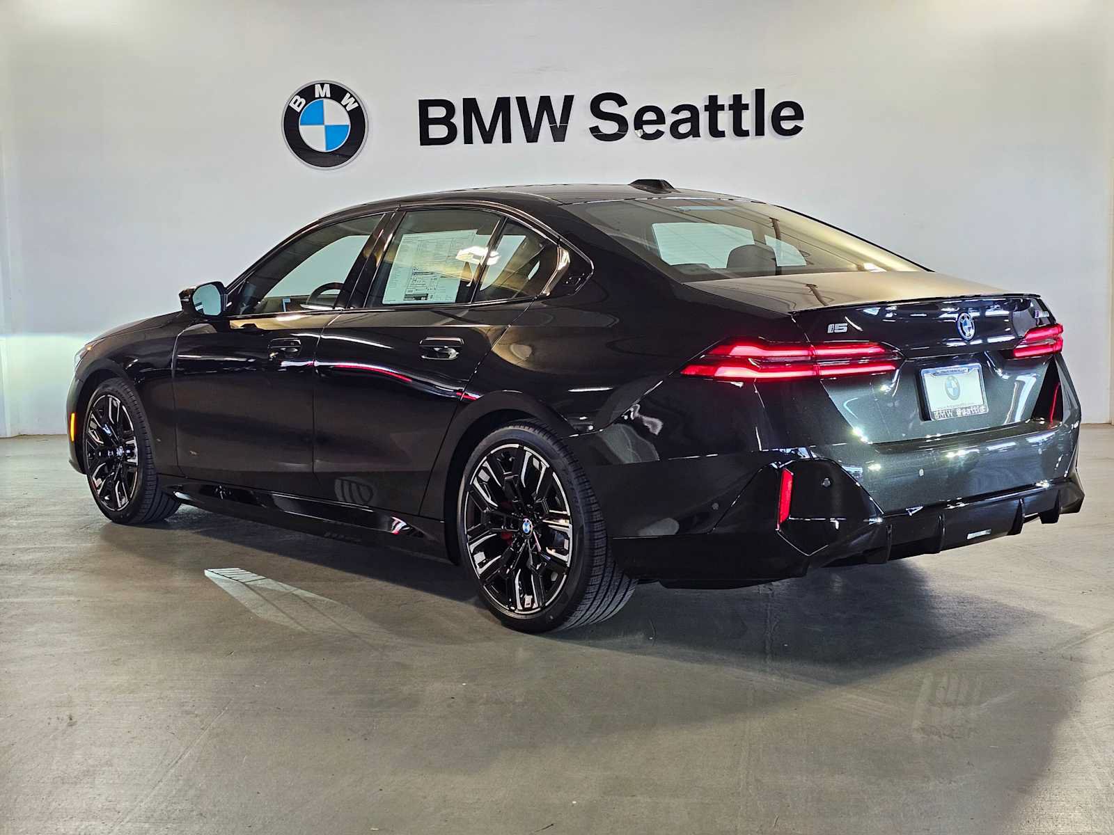 New 2026 BMW i5 M60 AWD/4WD image 4
