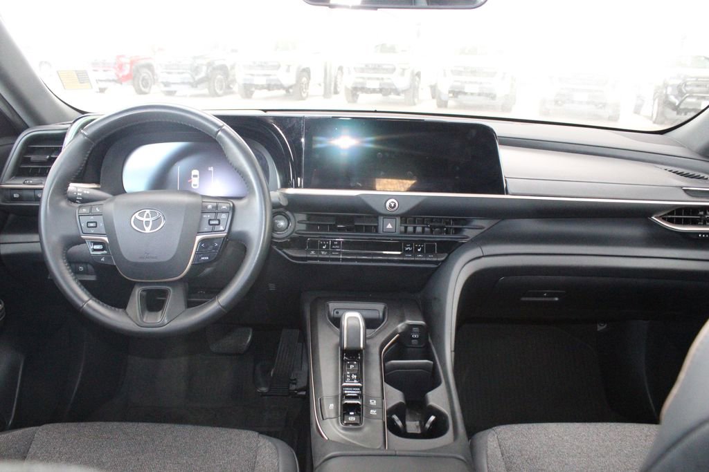 Certified 2023 Toyota Crown XLE image 24