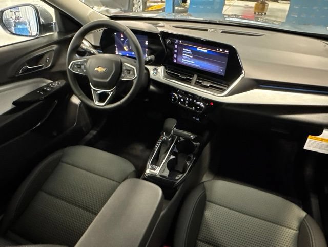 New 2026 Chevrolet Trax LT w/ Driver Confidence Package FWD image 14
