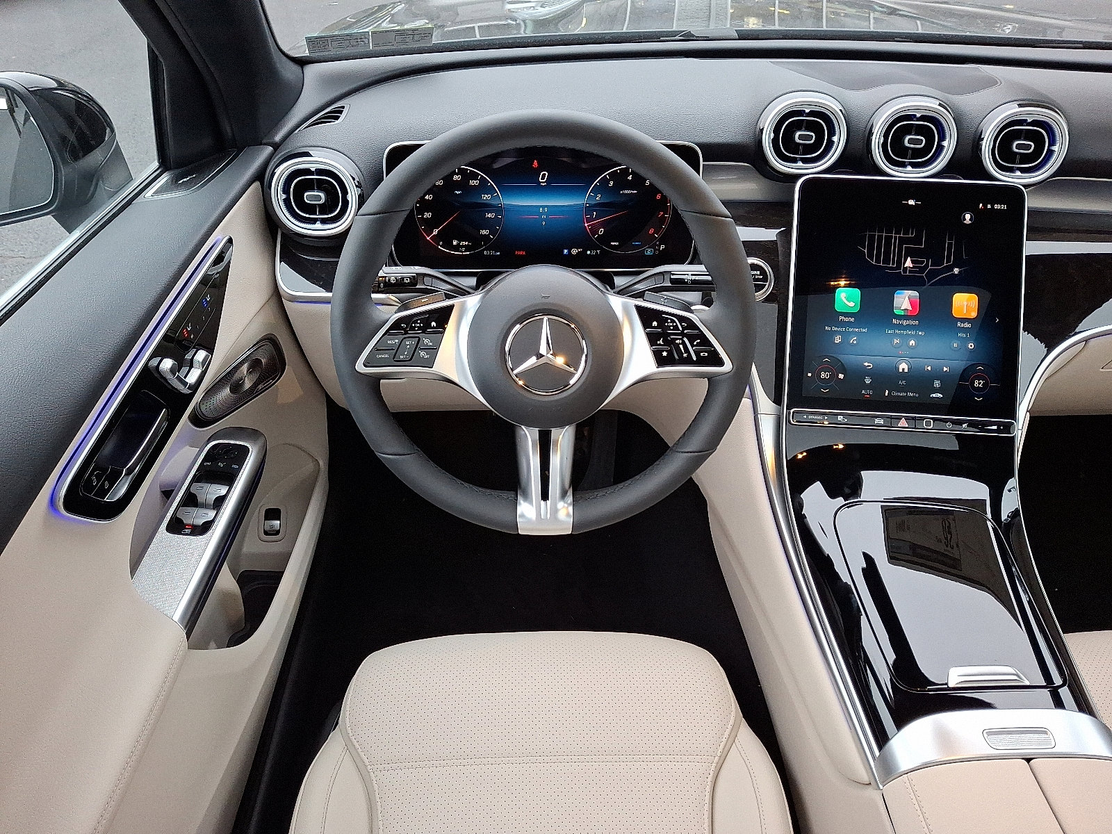 Used 2026 Mercedes-Benz GLC 300 4MATIC image 9