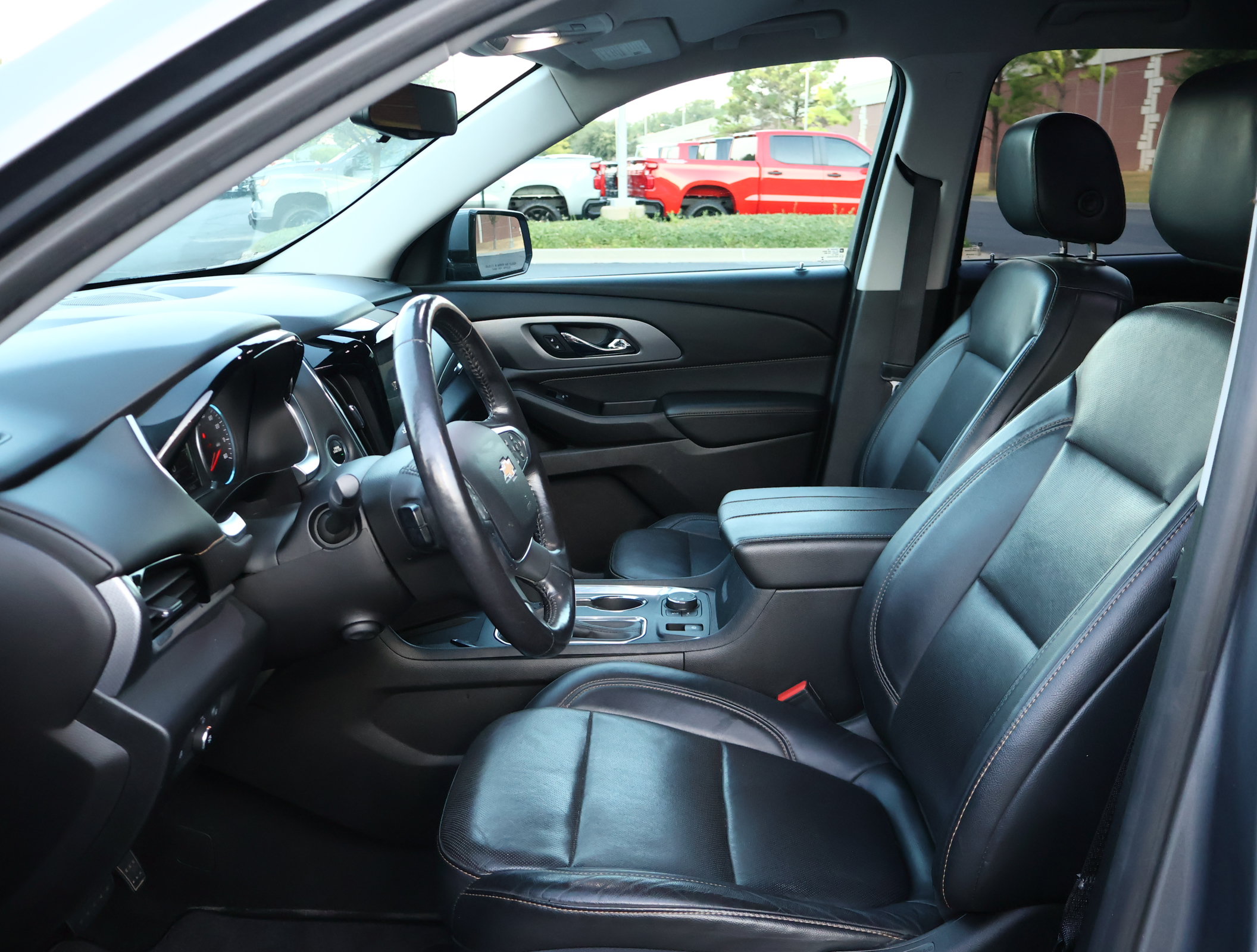 Used 2018 Chevrolet Traverse Premier AWD/4WD image 12