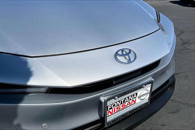 Used 2025 Toyota Prius LE image 30