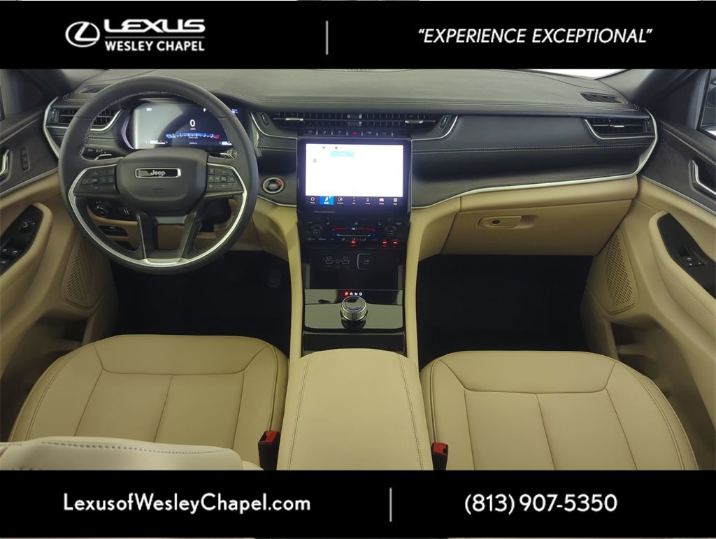 Used 2025 Jeep Grand Cherokee Limited w/ Trailer Tow Package image 12