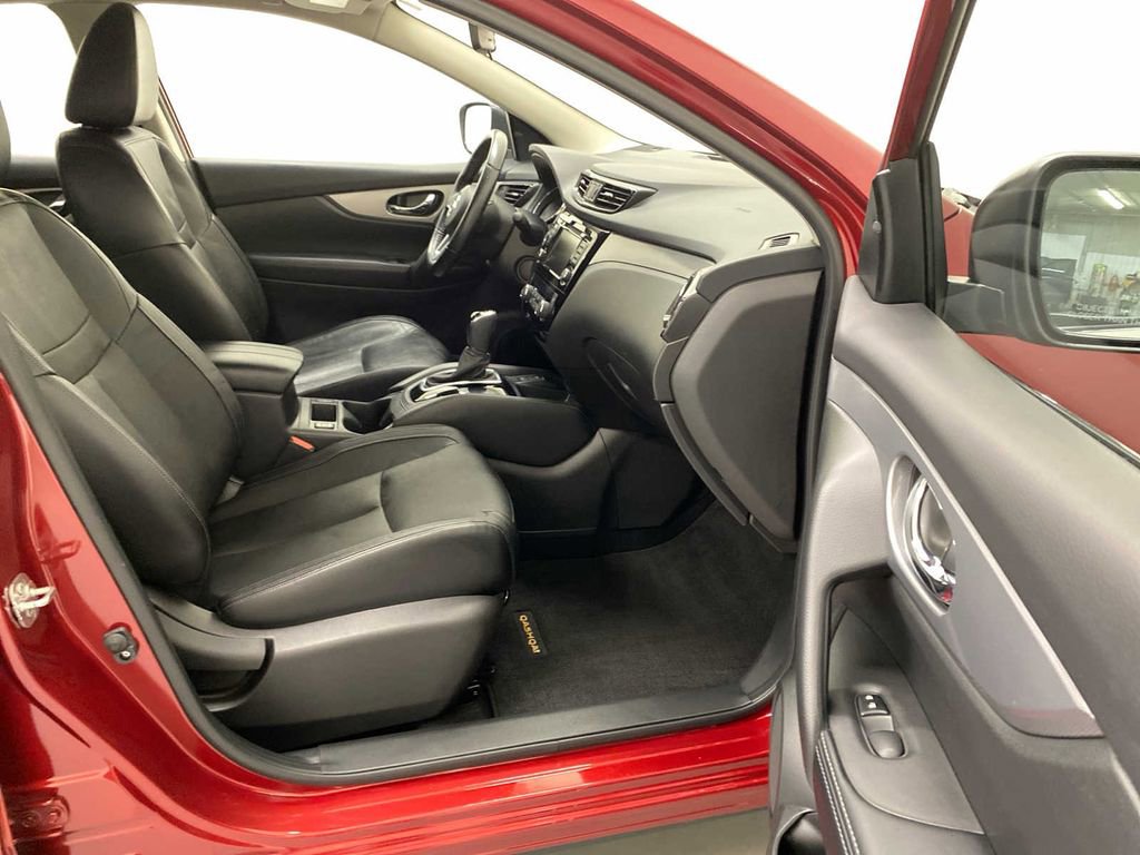 Used 2020 Nissan Rogue Sport SL image 15