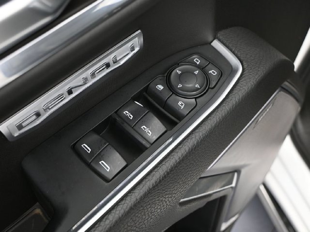 Used 2023 GMC Sierra 1500 Denali w/ Technology Package AWD/4WD image 15
