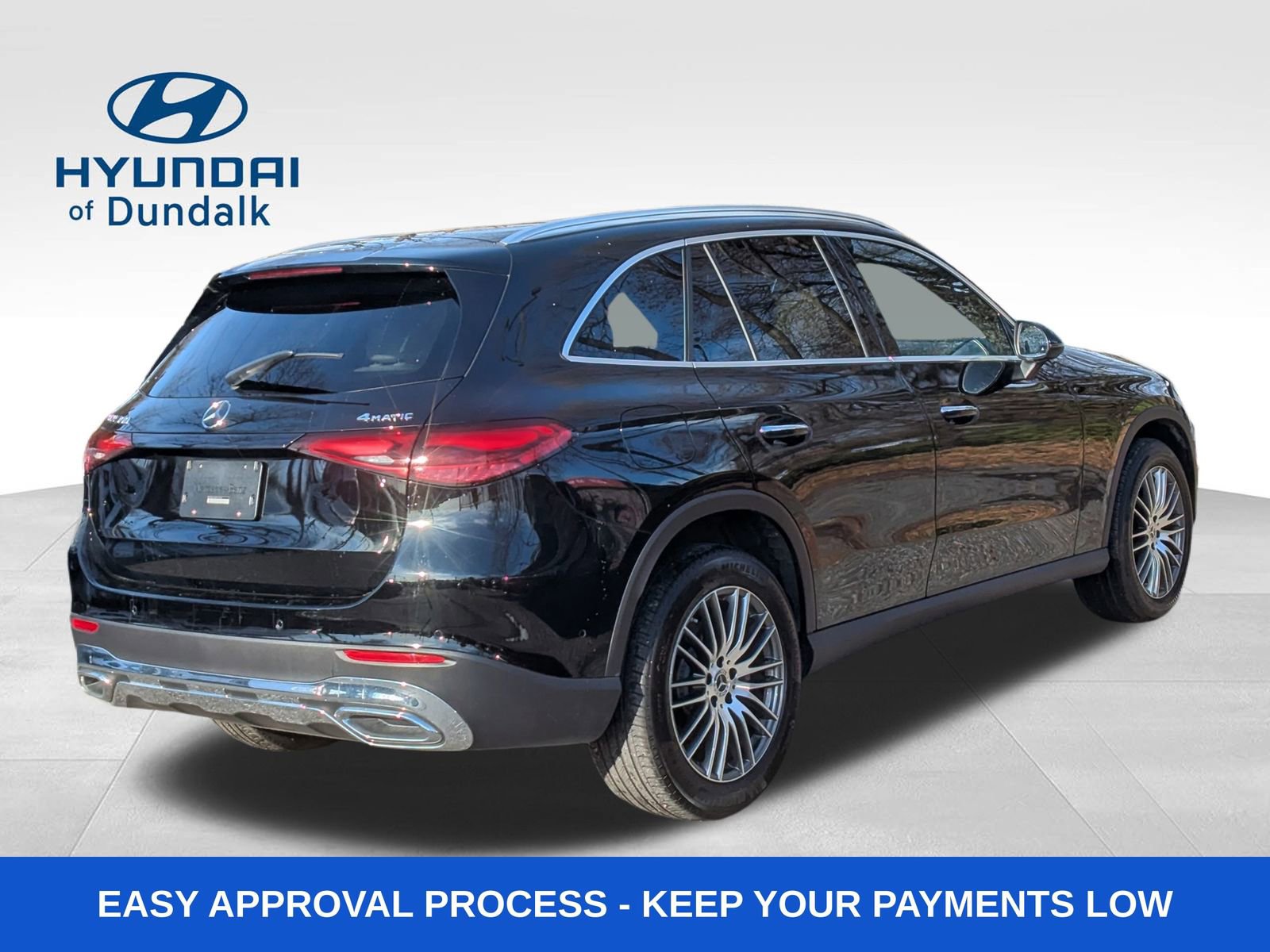 Used 2024 Mercedes-Benz GLC 300 4MATIC image 5