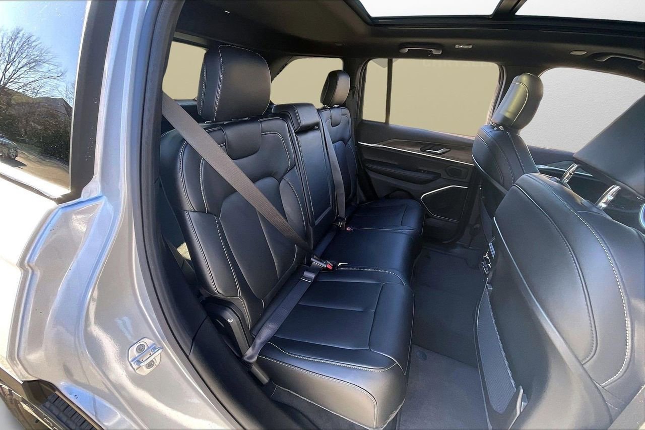 New 2026 Jeep Grand Cherokee Limited w/ Limited Altitude Package image 22