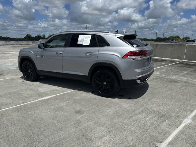 Used 2022 Volkswagen Atlas Cross Sport SE FWD image 34
