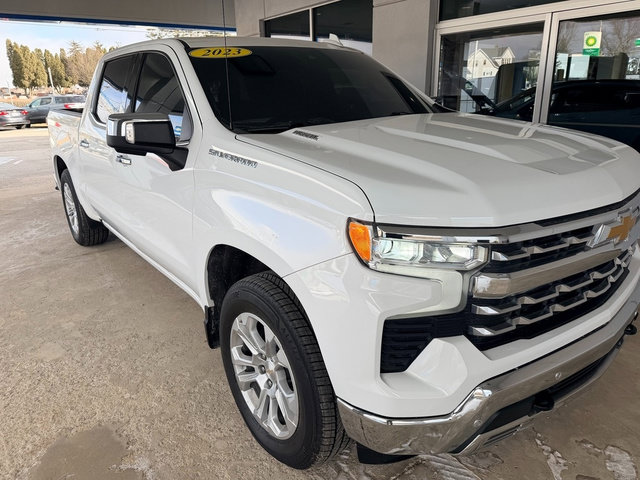 Used 2023 Chevrolet Silverado 1500 LTZ AWD/4WD image 4