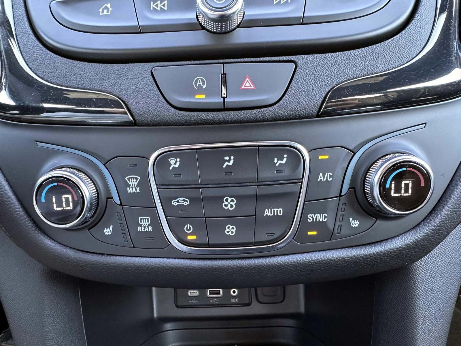 Used 2024 Chevrolet Equinox RS w/ RS Leather Package AWD/4WD image 23