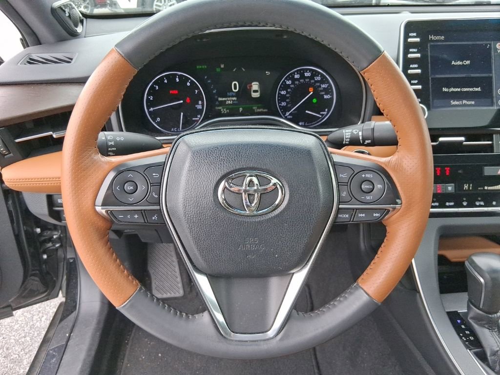 Used 2019 Toyota Avalon Limited image 11