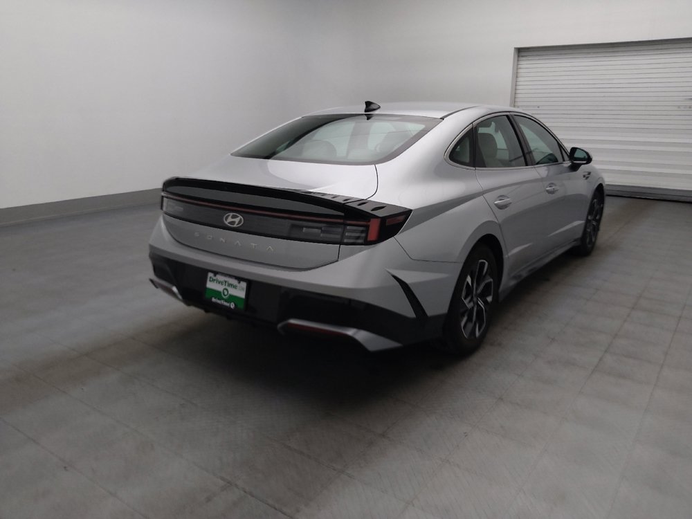 Used 2025 Hyundai Sonata SEL FWD image 9