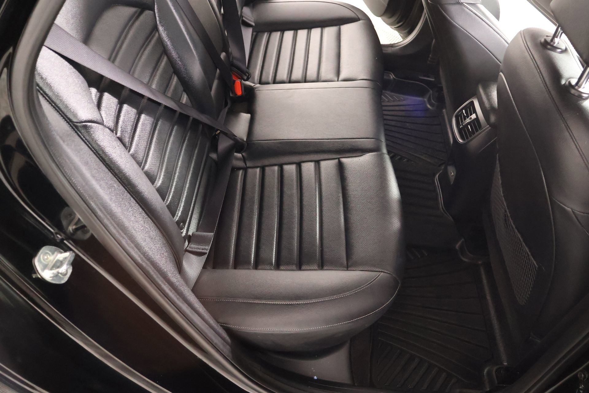 Used 2024 Kia Forte GT-Line w/ GT-Line Premium Package image 14