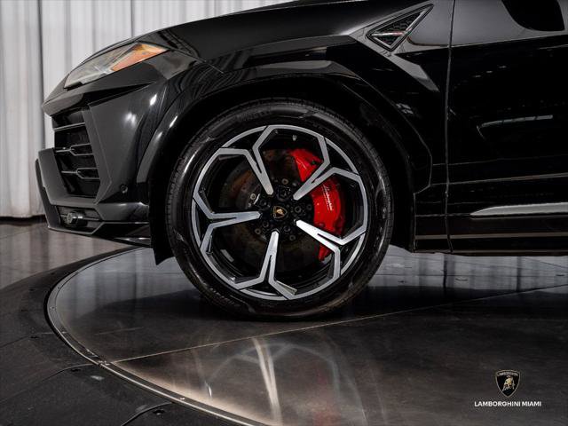 Used 2019 Lamborghini Urus AWD/4WD image 7
