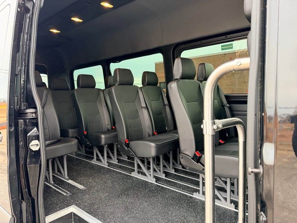 Used 2020 Mercedes-Benz Sprinter 3500 image 18