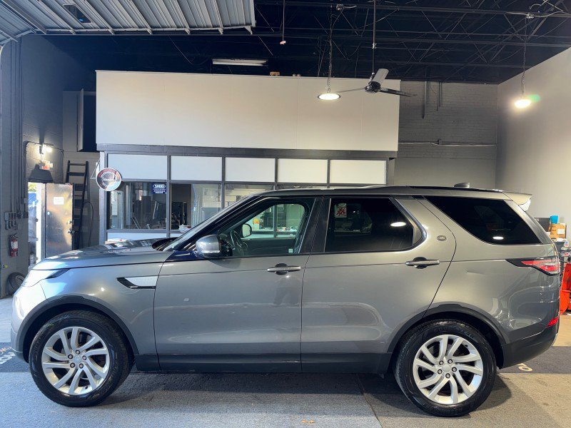 Used 2017 Land Rover Discovery HSE image 14