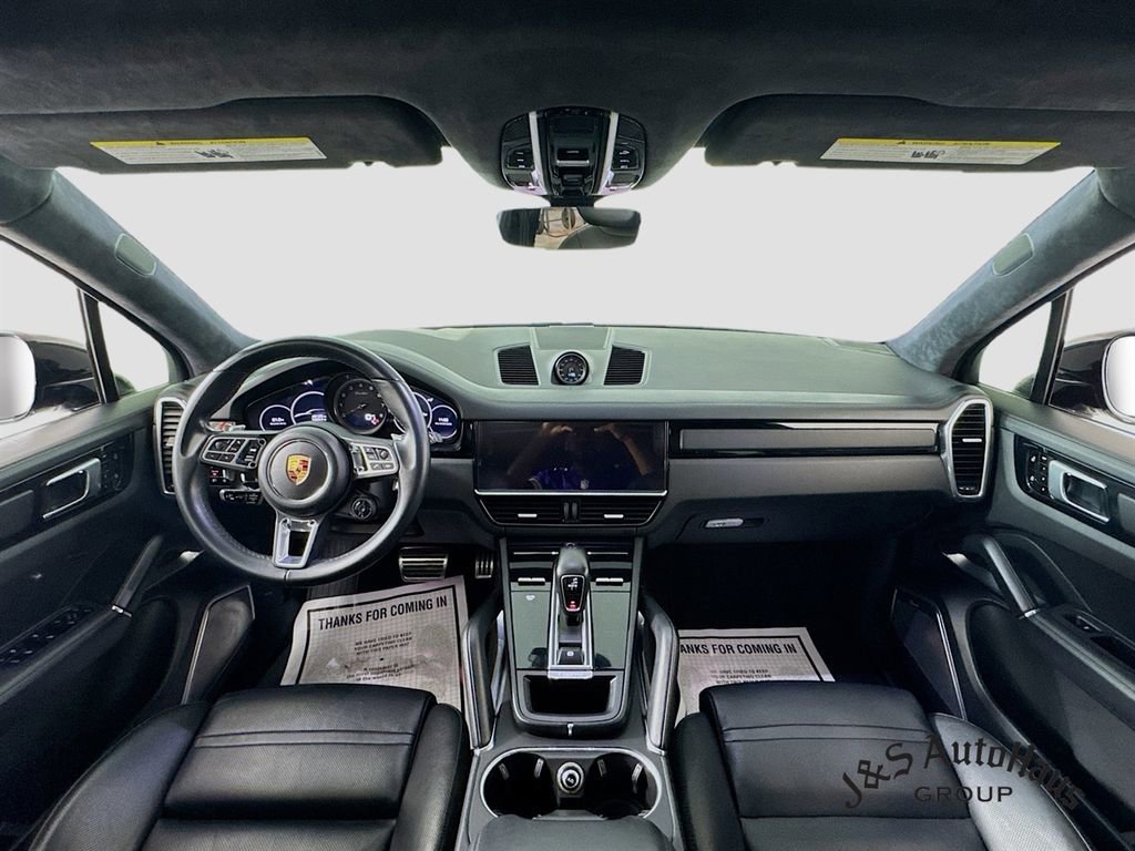 Used 2020 Porsche Cayenne Turbo w/ Assistance Package image 28