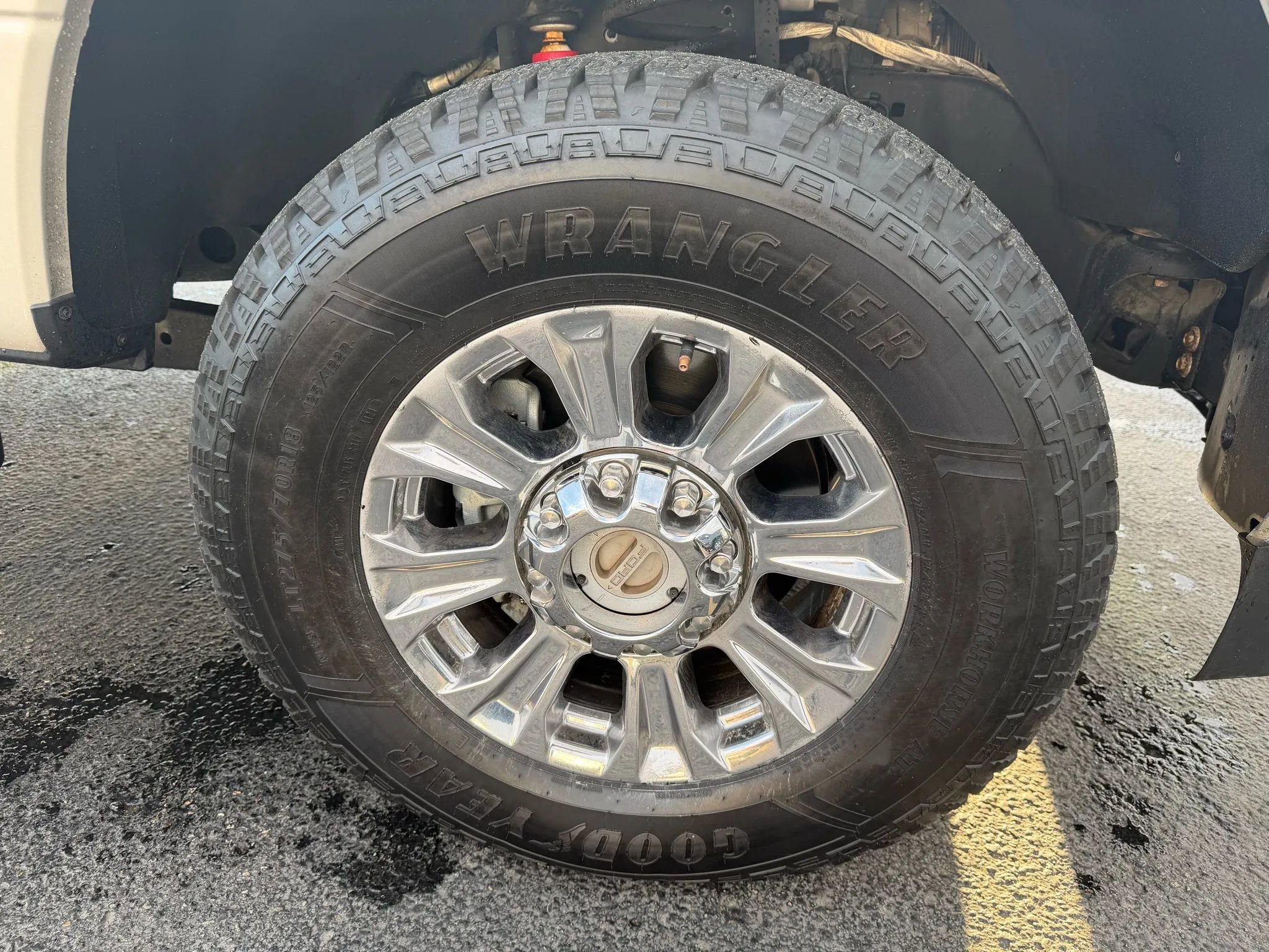 Used 2017 Ford F350 Lariat w/ Chrome Package image 20