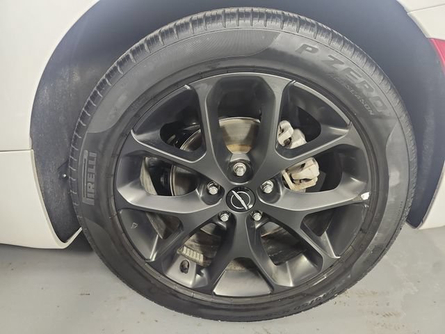 Used 2025 Chrysler Pacifica Limited FWD image 5