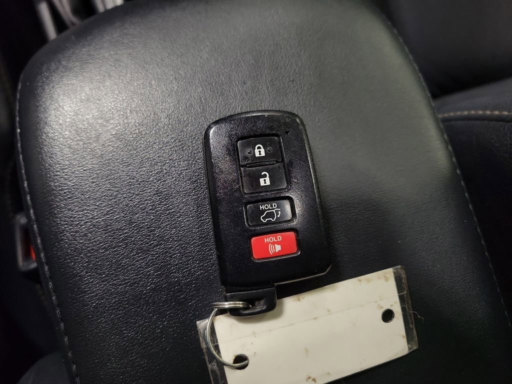 Used 2015 Toyota RAV4 Limited w/ Outdoor Package image 18