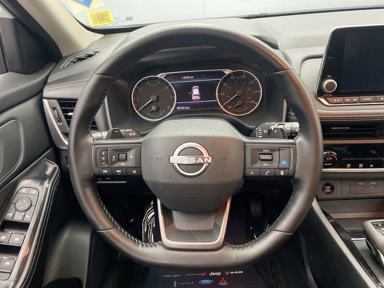 Used 2025 Nissan Rogue SV AWD/4WD image 16