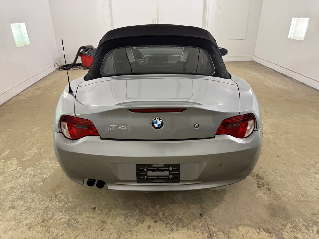 Used 2007 BMW Z4 3.0i RWD image 5