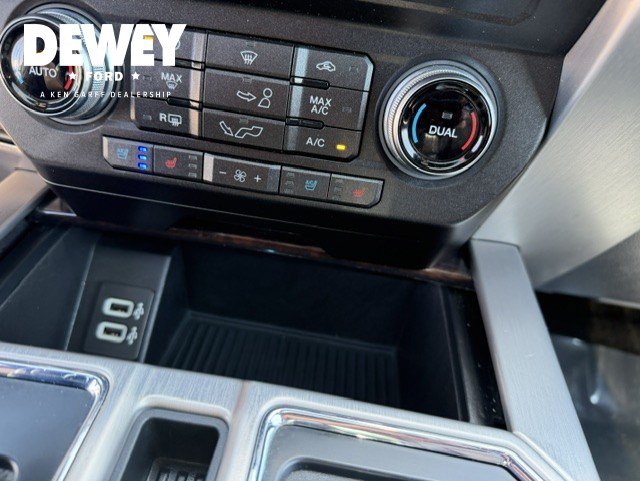 Used 2017 Ford F150 Platinum w/ Equipment Group 701A Luxury AWD/4WD image 28