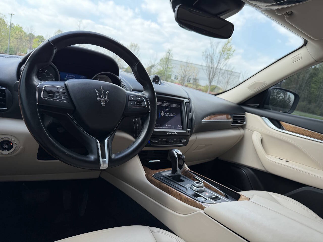 Used 2018 Maserati Levante AWD/4WD image 21