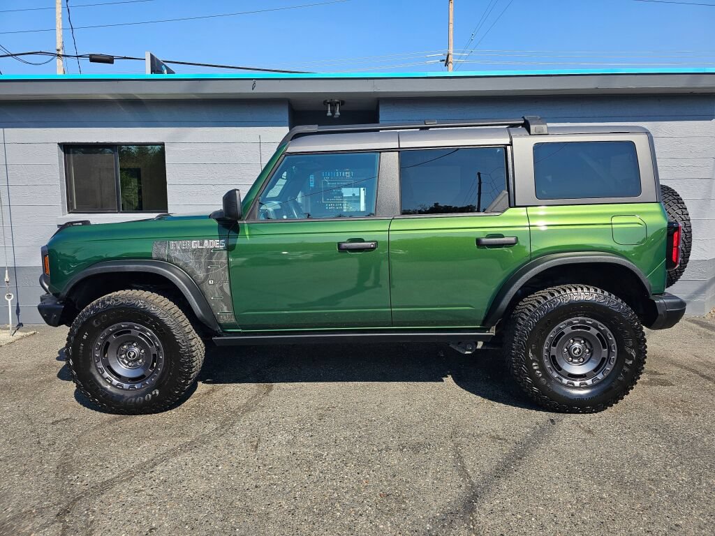 Used 2024 Ford Bronco Everglades AWD/4WD image 2