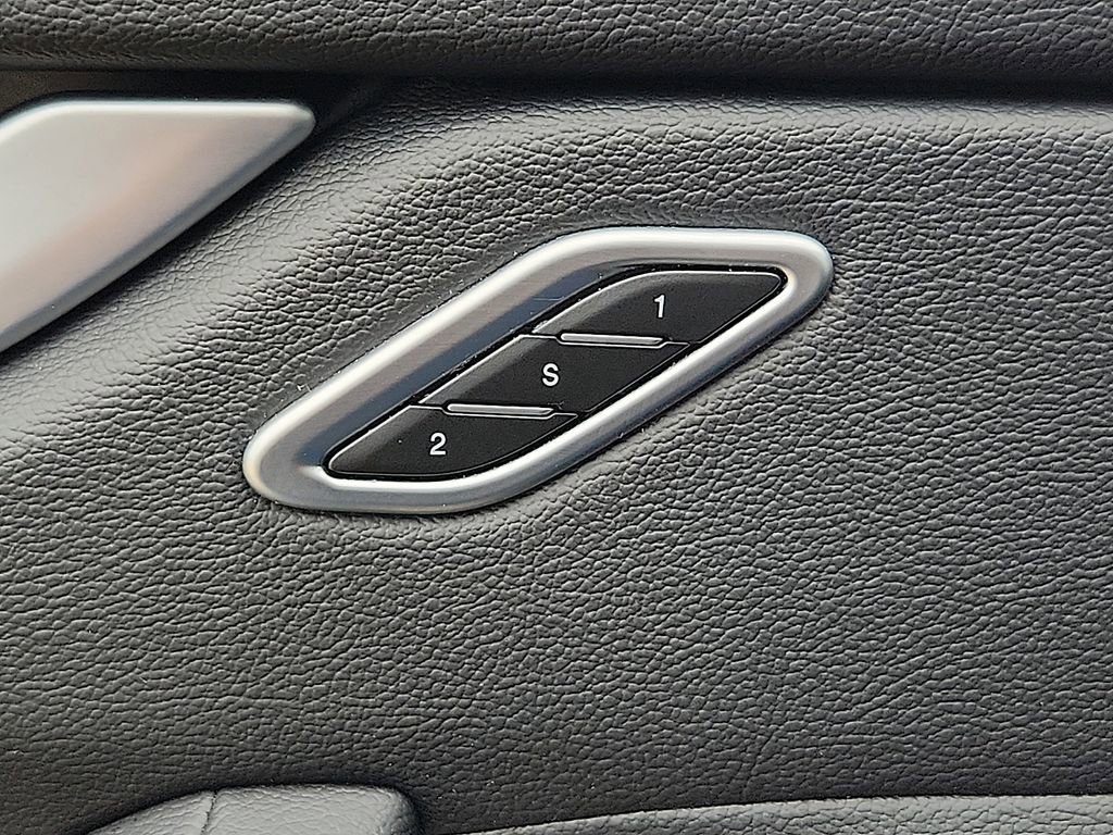 Used 2019 Maserati Levante image 22