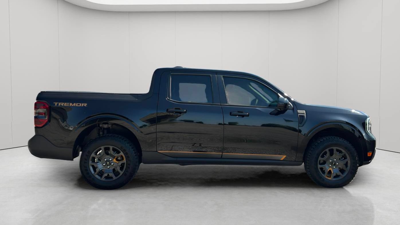 Used 2025 Ford Maverick Tremor AWD/4WD image 4