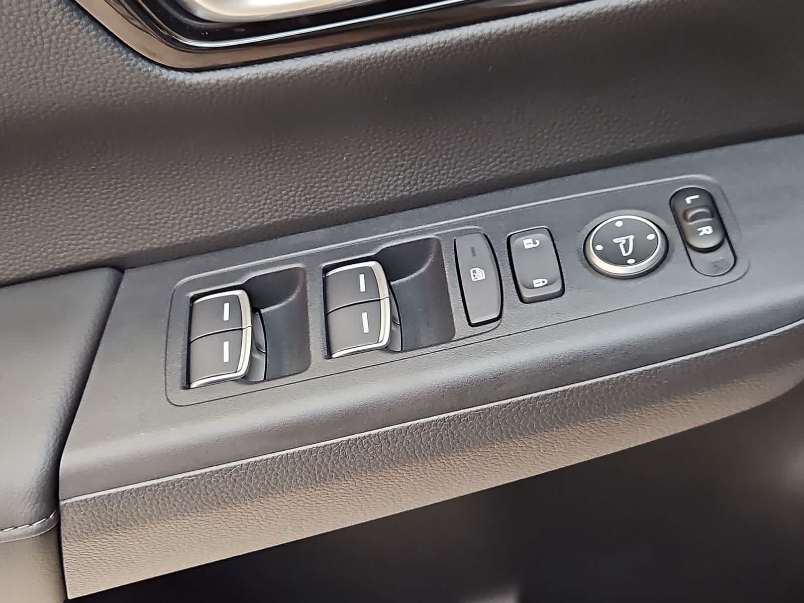 Used 2024 Honda CR-V EX-L image 17