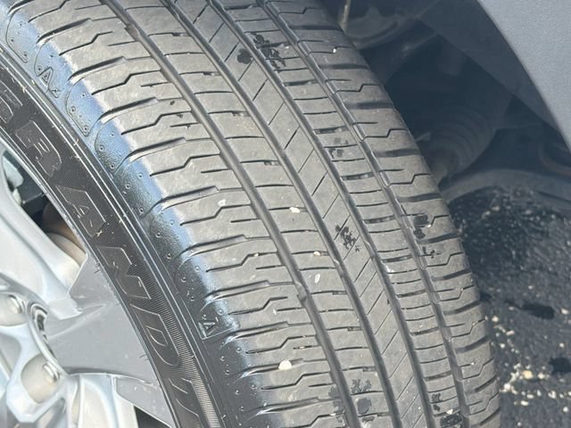 Used 2025 Toyota RAV4 XLE w/ Convenience Package FWD image 33