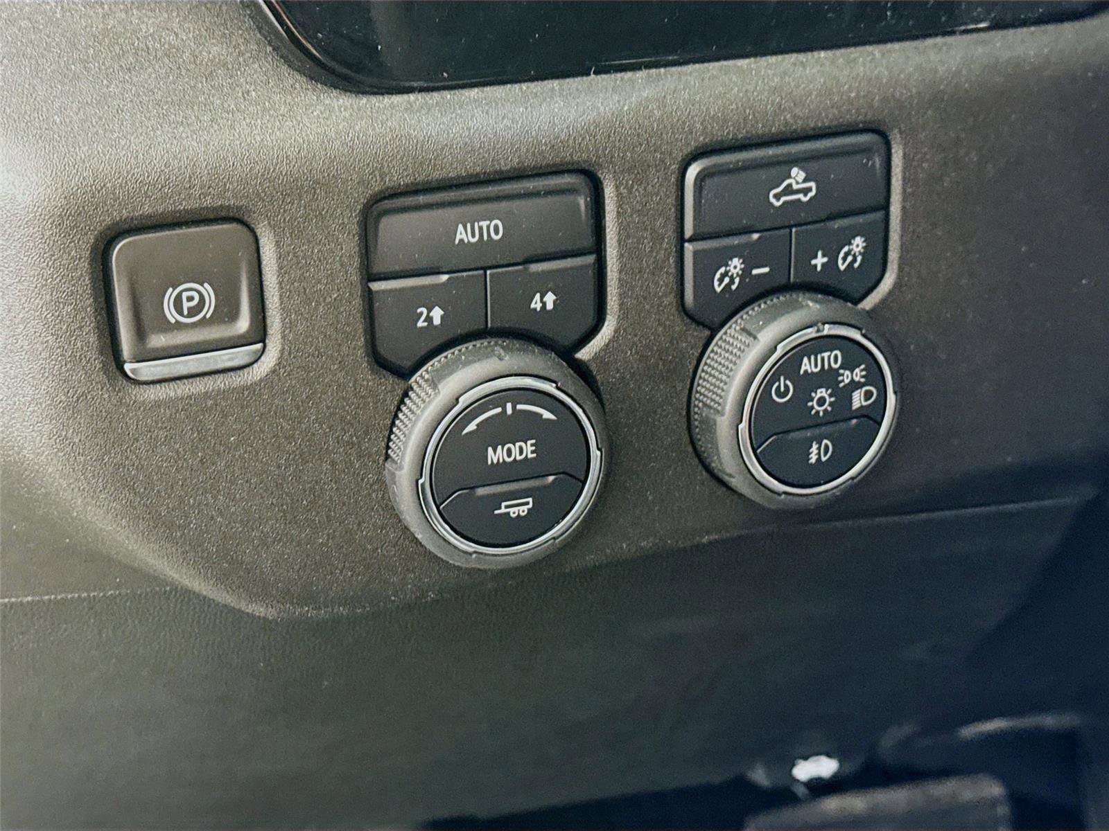 Used 2024 Chevrolet Silverado 1500 RST w/ Redline Edition image 4