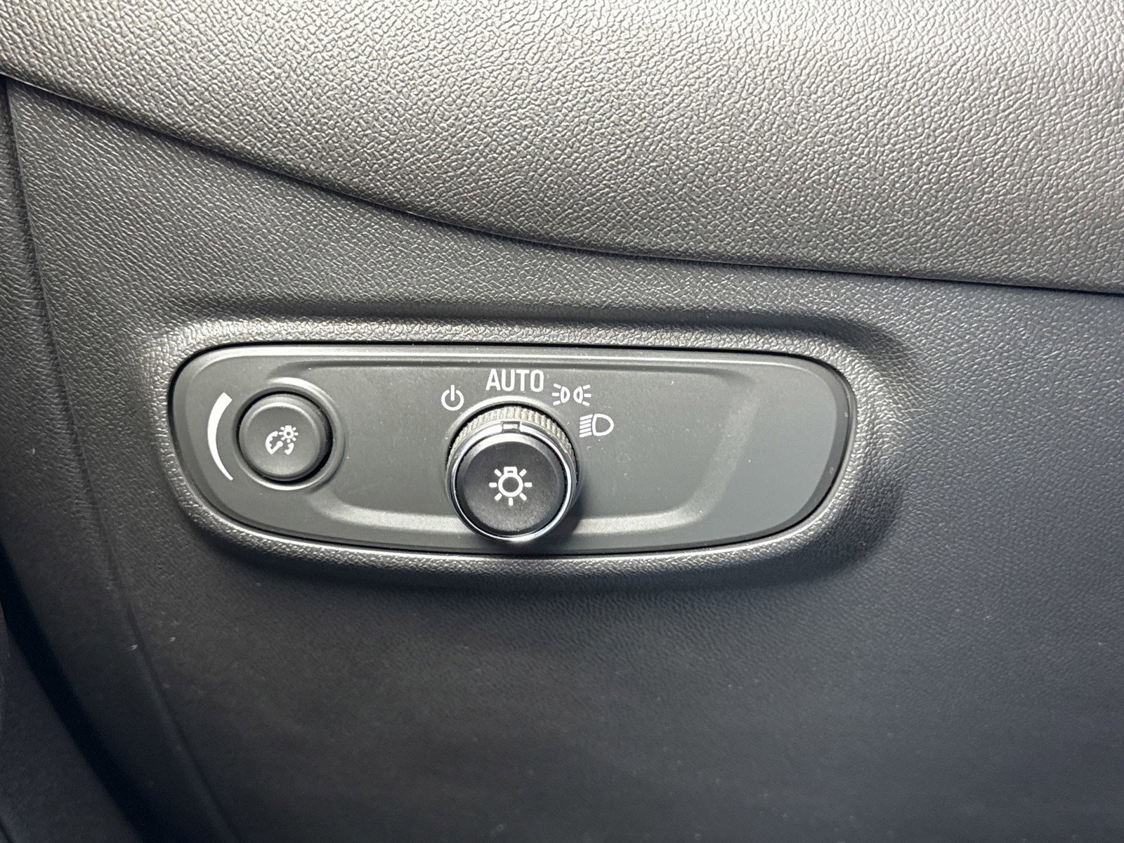 Used 2024 Chevrolet Equinox RS image 19