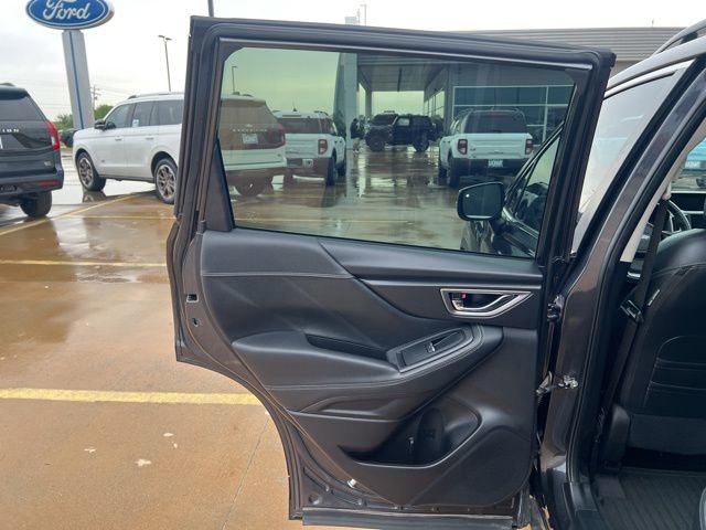 Used 2019 Subaru Forester Limited w/ Popular Package #3 AWD/4WD image 13
